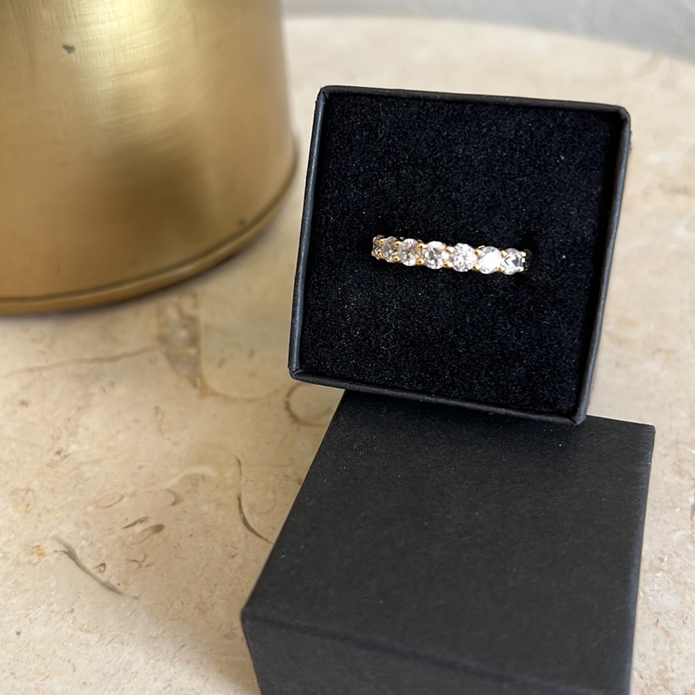 Amazon Essentials Cubic Zirconia All-Around Band Ring